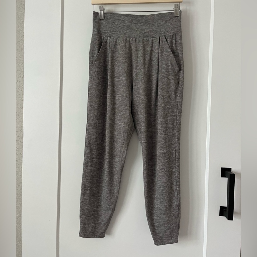 Vuori Lux Harem in Clay Heather size Small - Picture 4 of 9